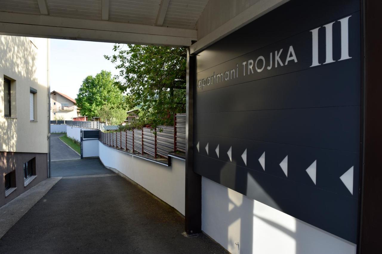 Apartmani I Bungalovi Trojka Баня Лука Екстериор снимка
