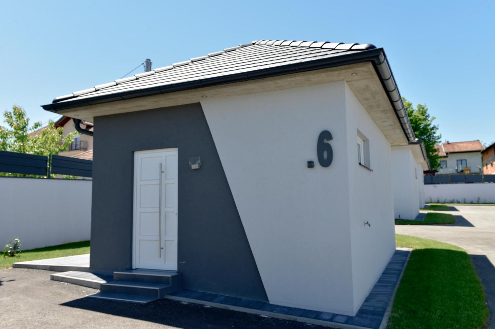 Apartmani I Bungalovi Trojka Баня Лука Стая снимка