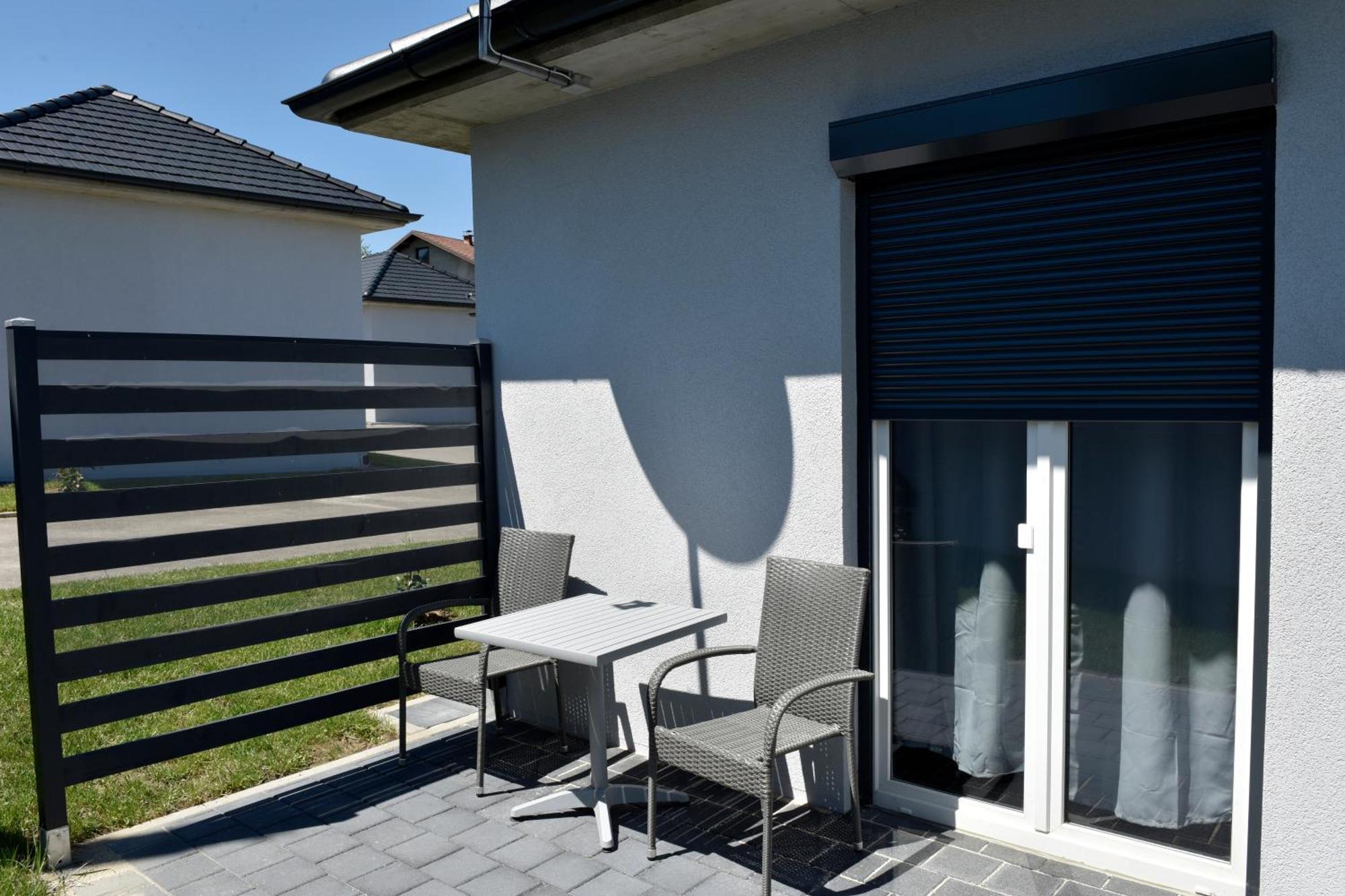 Apartmani I Bungalovi Trojka Баня Лука Стая снимка