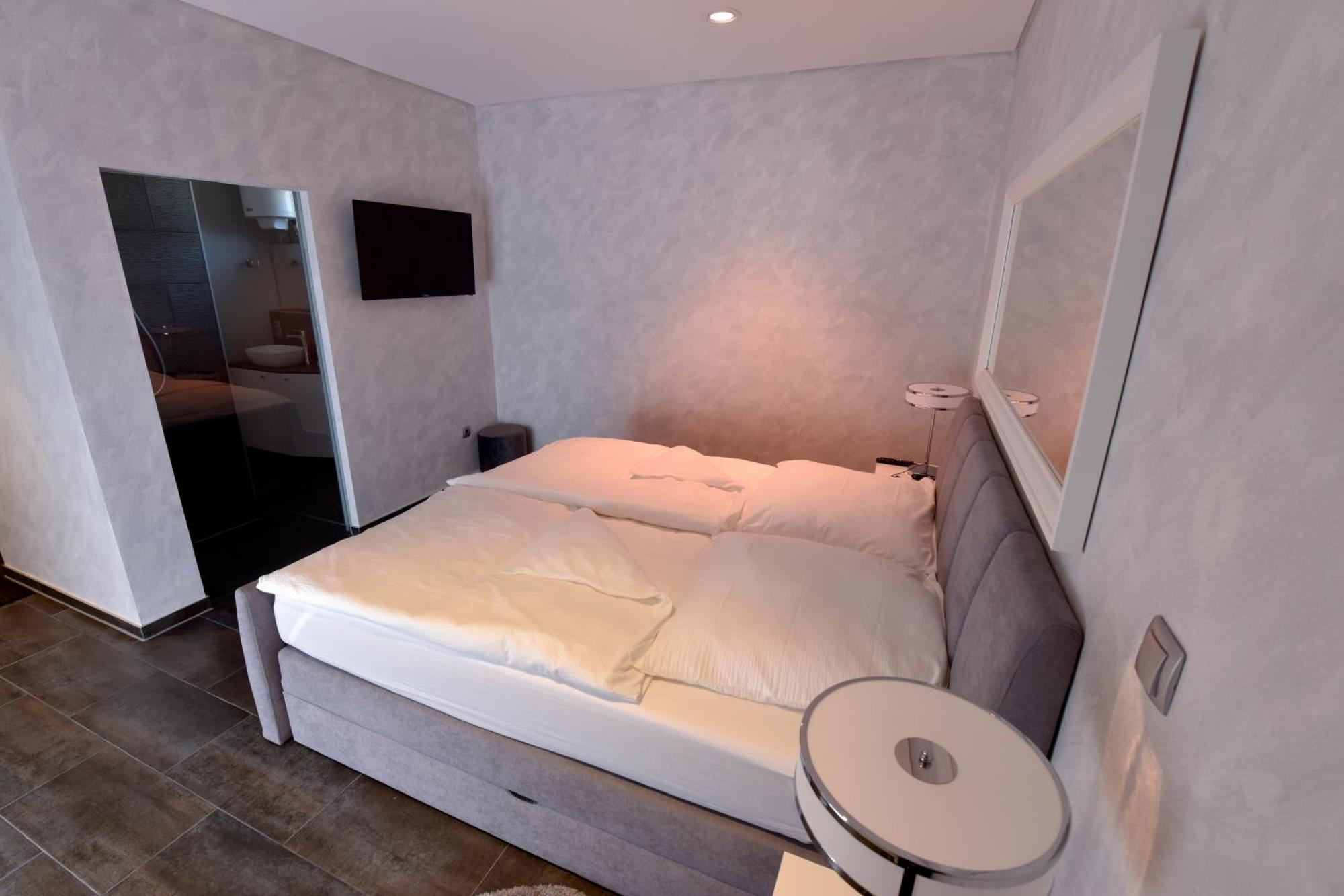 Apartmani I Bungalovi Trojka Баня Лука Стая снимка