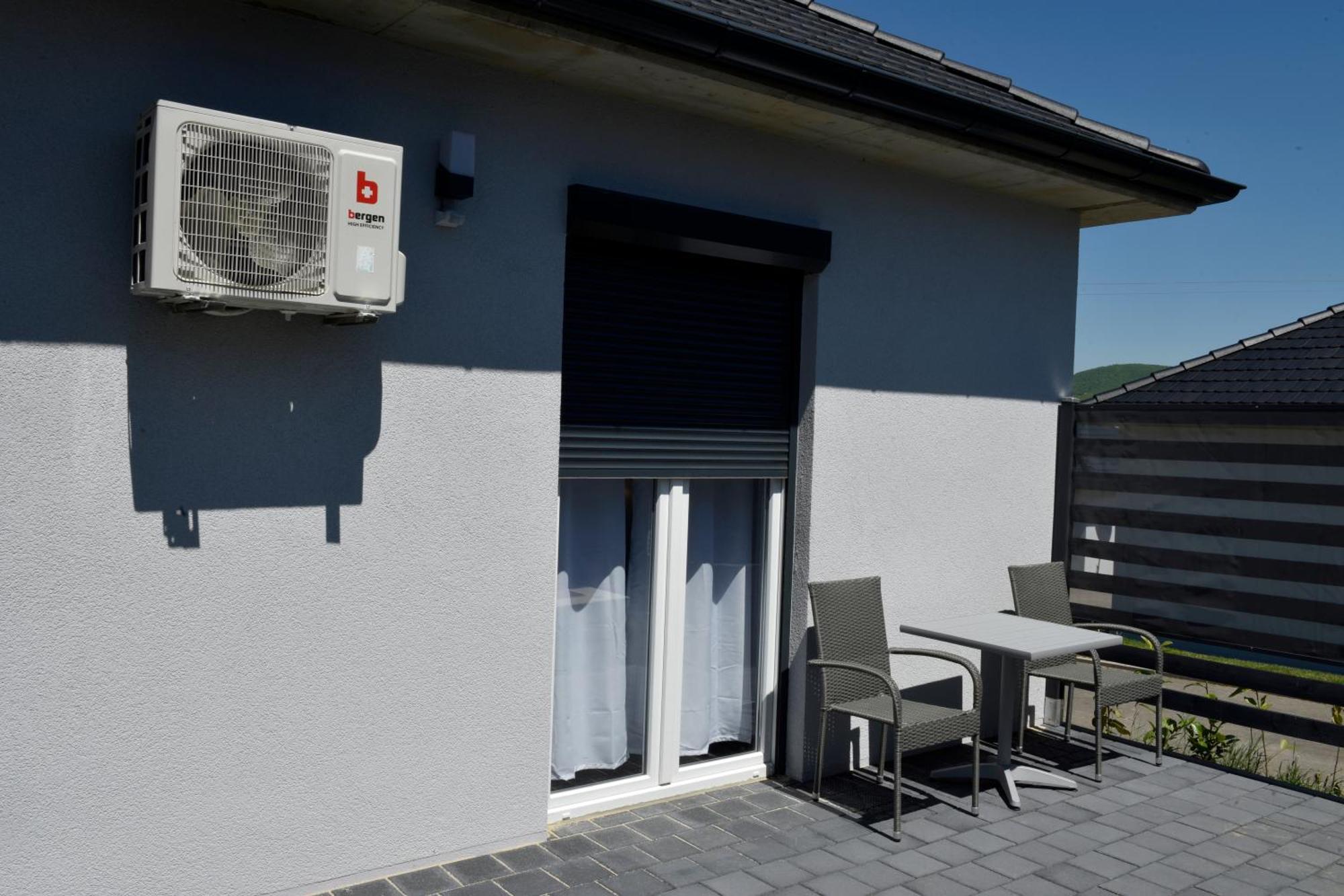 Apartmani I Bungalovi Trojka Баня Лука Стая снимка