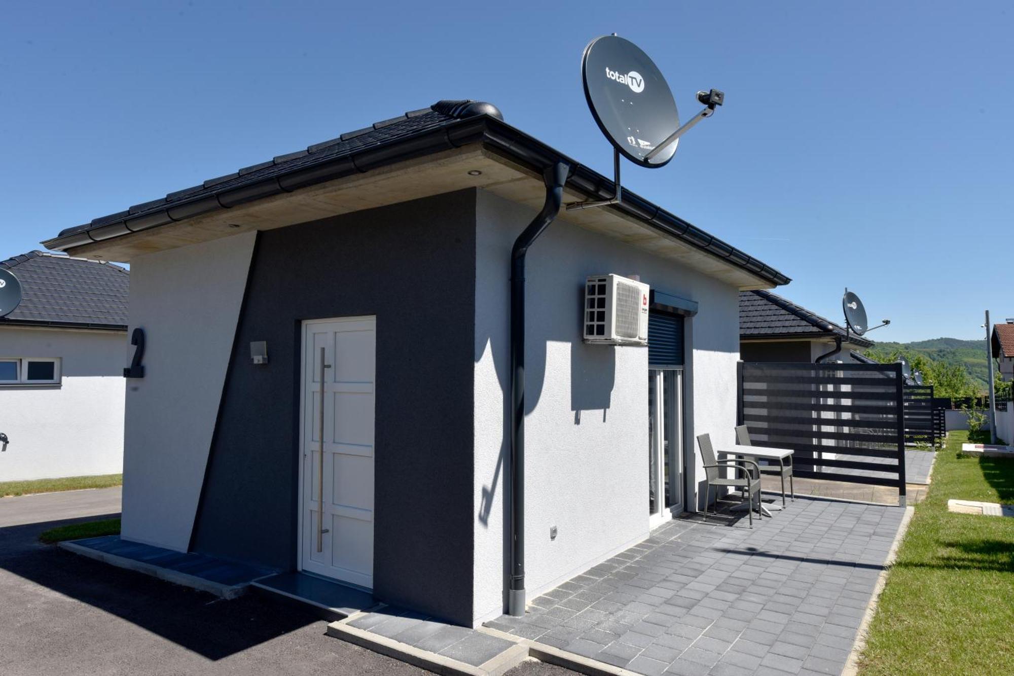 Apartmani I Bungalovi Trojka Баня Лука Стая снимка