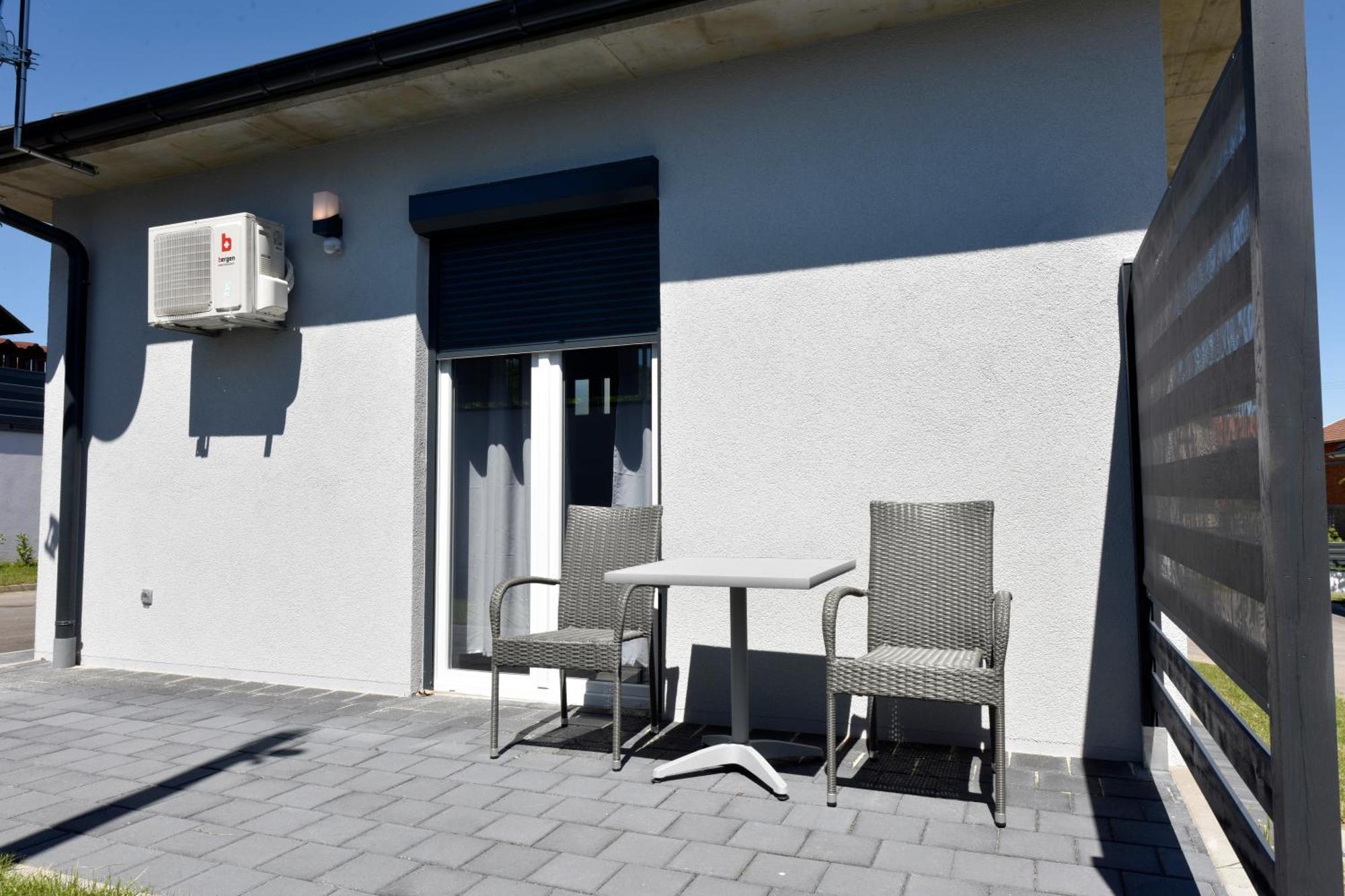 Apartmani I Bungalovi Trojka Баня Лука Стая снимка
