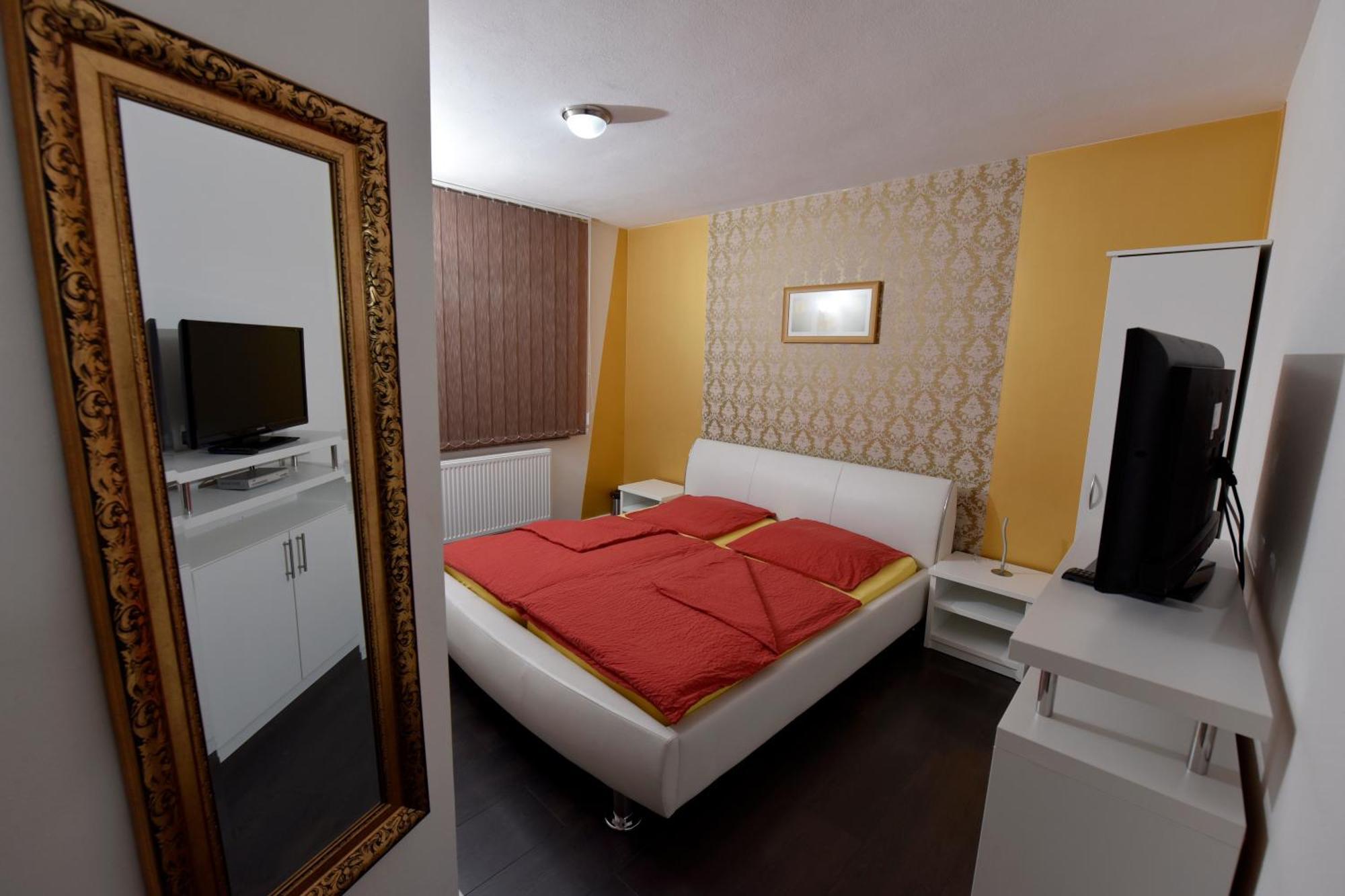 Apartmani I Bungalovi Trojka Баня Лука Стая снимка